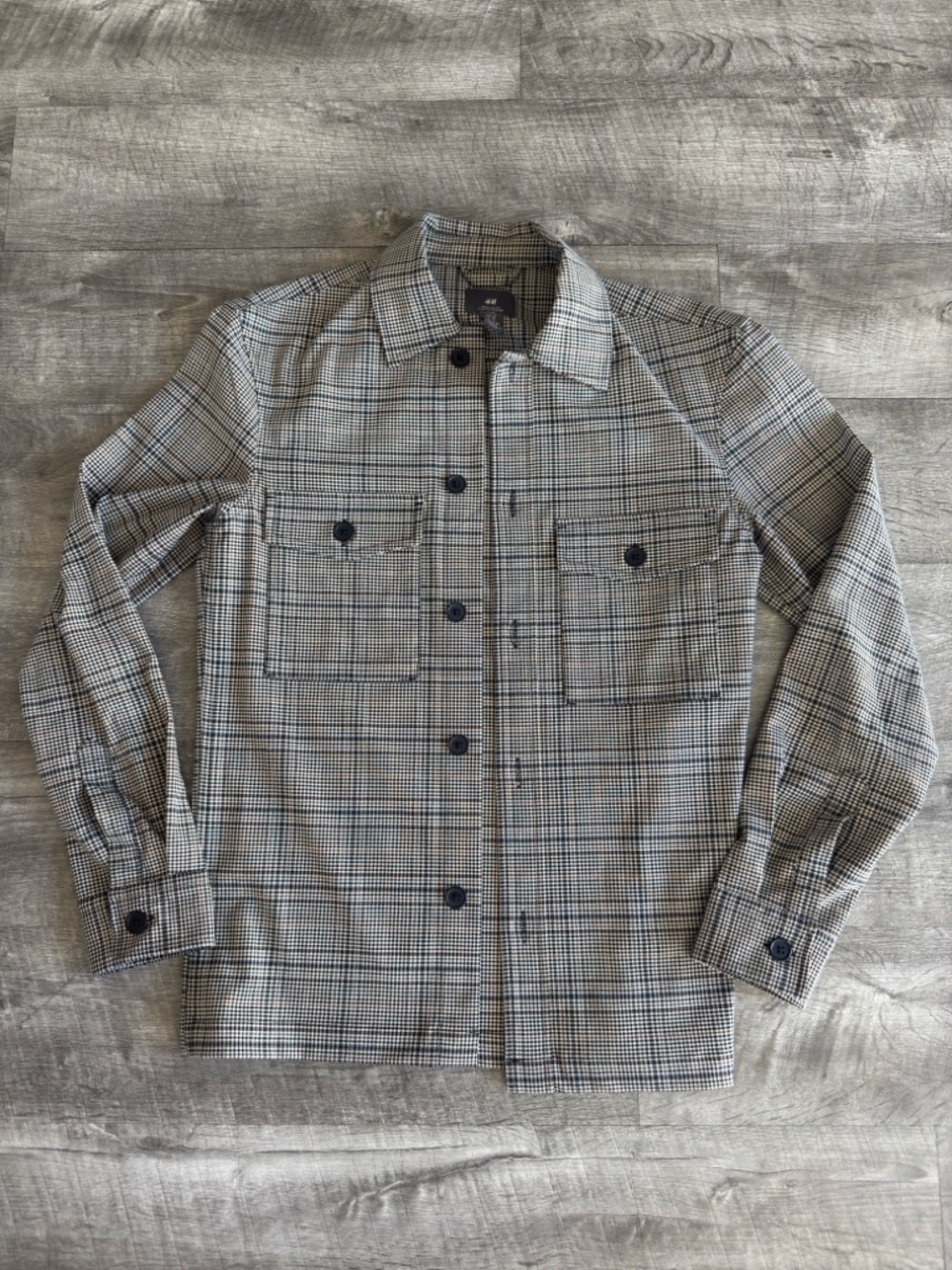 H&M Men's Grey Plaid Button-Up Shirt Jacket